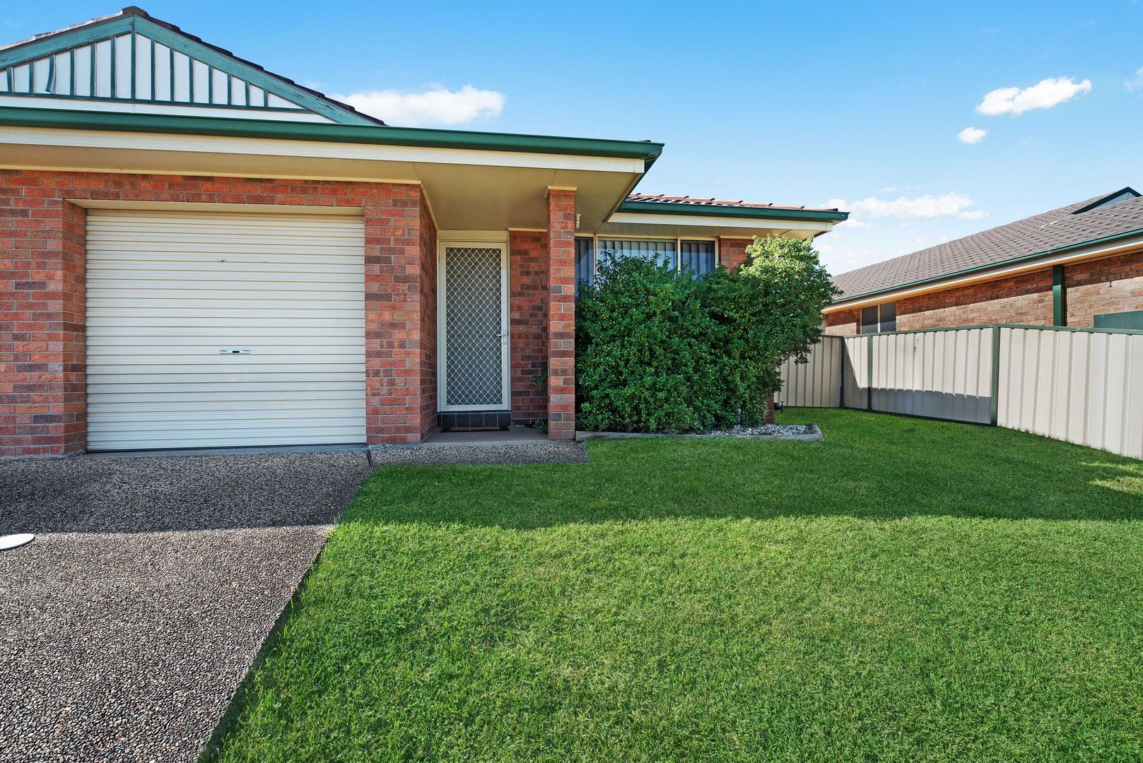1/41 Denton Park Drive, Rutherford NSW 2320