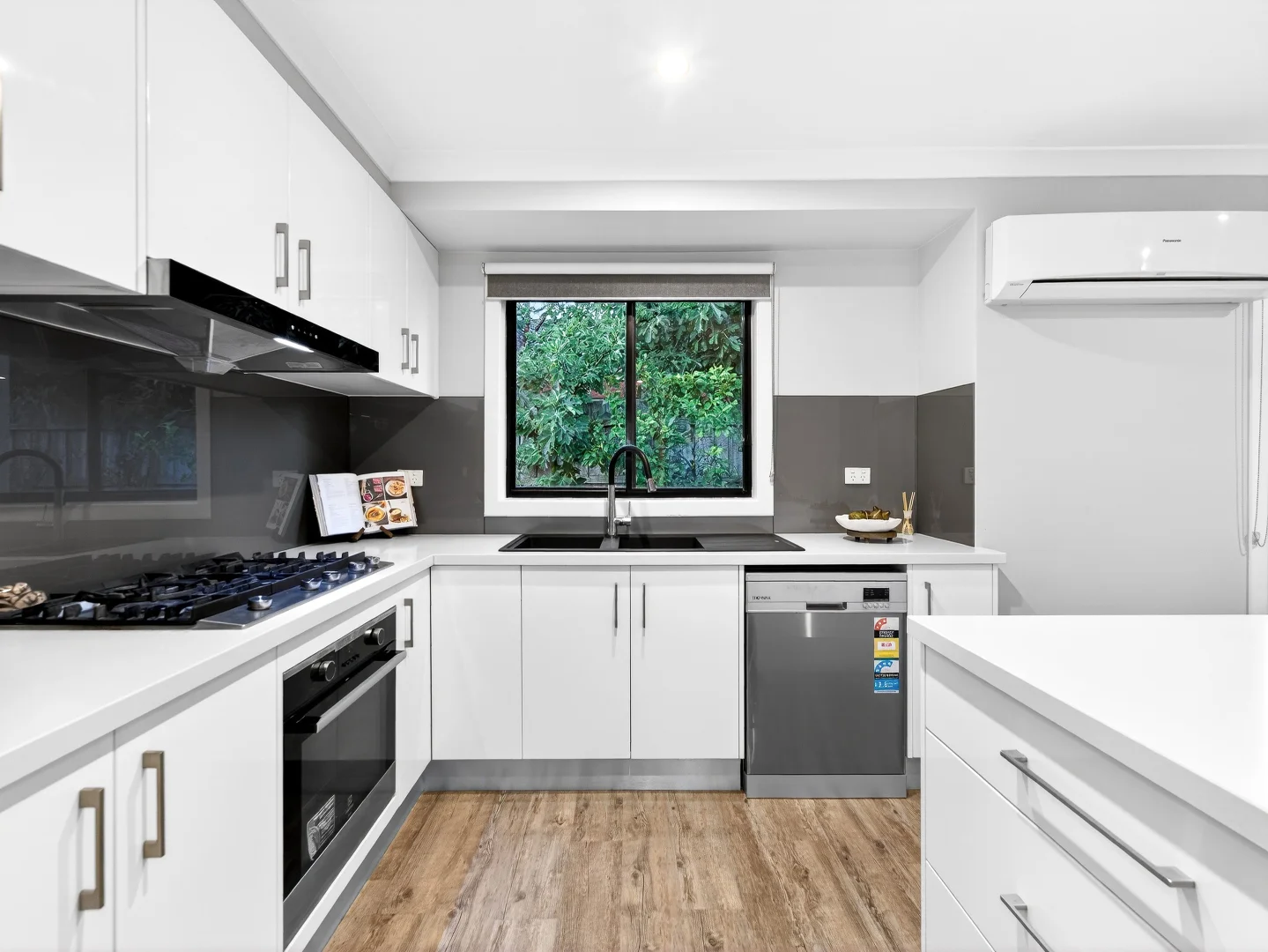 Additional image 7 of 5 Glenisla Way, Berwick VIC 3806