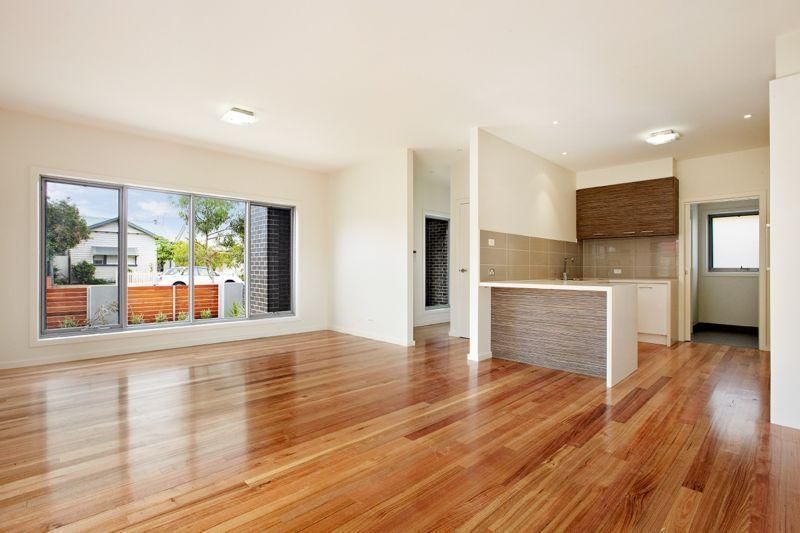 2 bedrooms Apartment / Unit / Flat in 1/135 Smith Street THORNBURY VIC, 3071