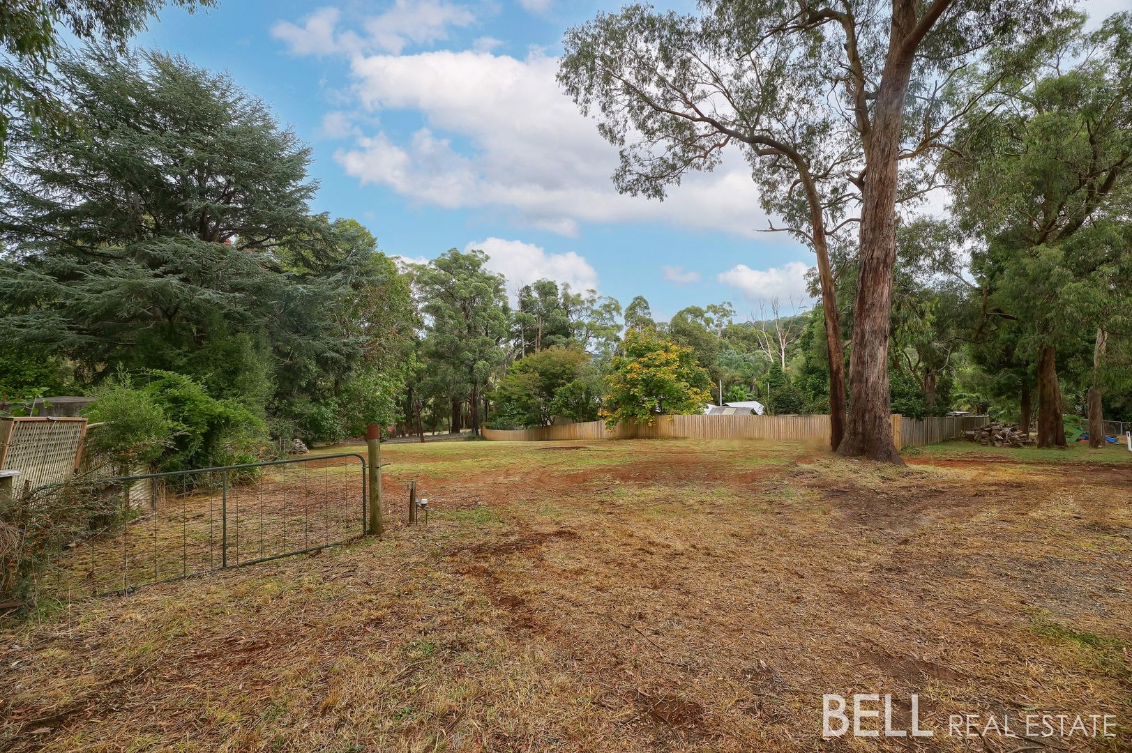 135 Gembrook Road, Gembrook VIC 3783, Image 2