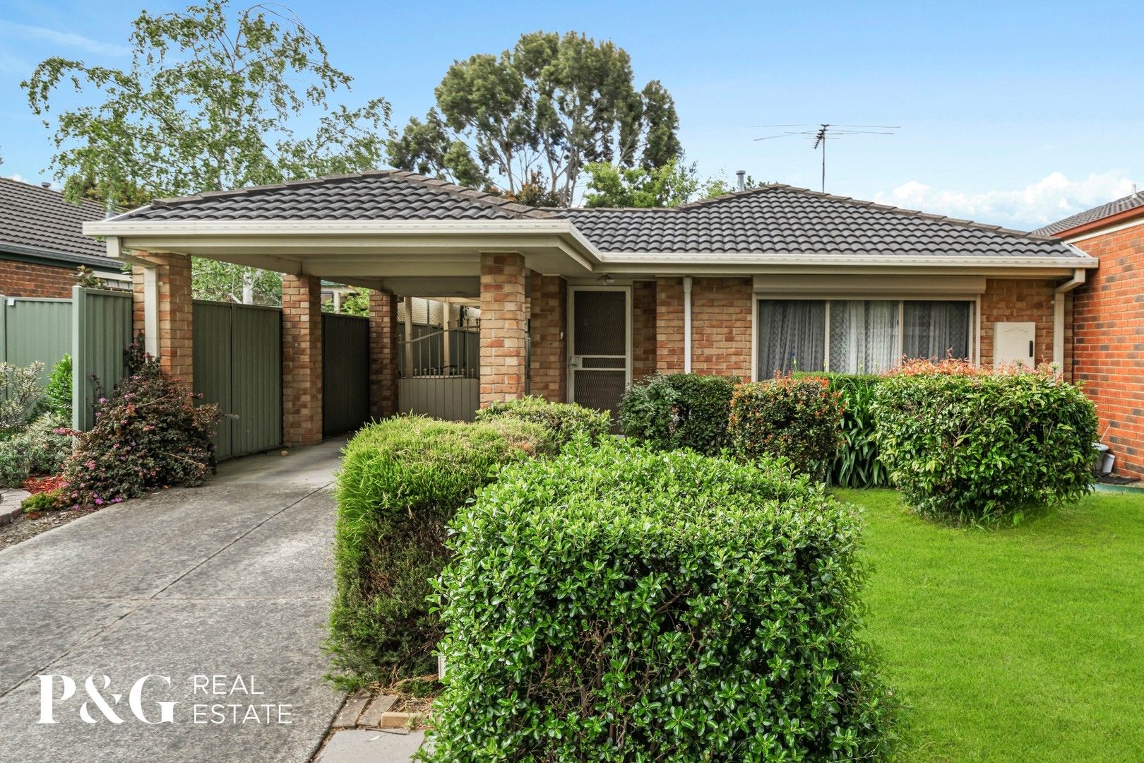 37 Masterton Place, Cranbourne East VIC 3977, Image 0