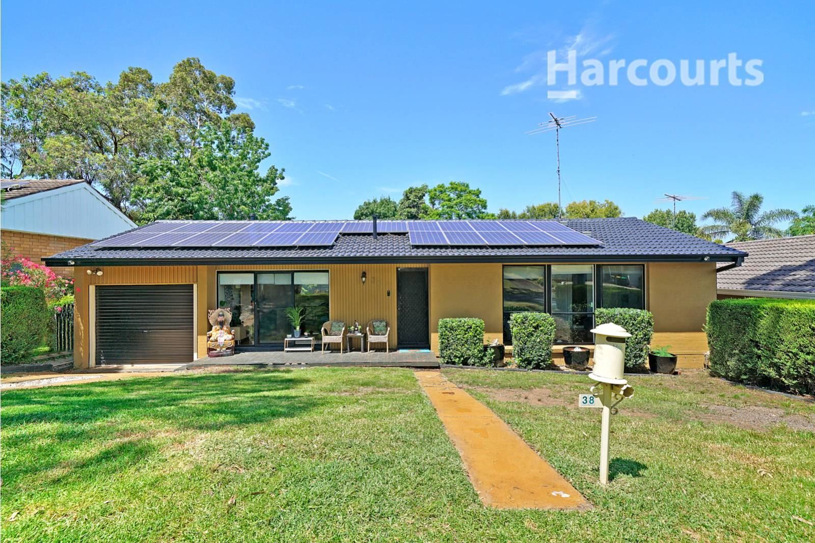 38 Campbellfield Avenue, Bradbury NSW 2560, Image 0