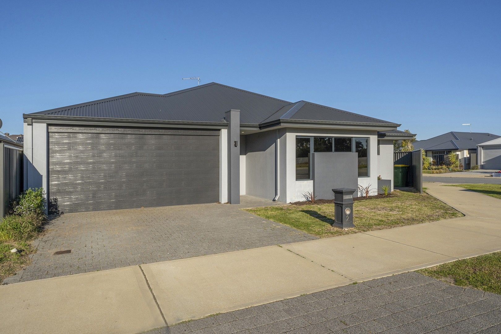 4 bedrooms House in 2 Timbarra Street BALDIVIS WA, 6171
