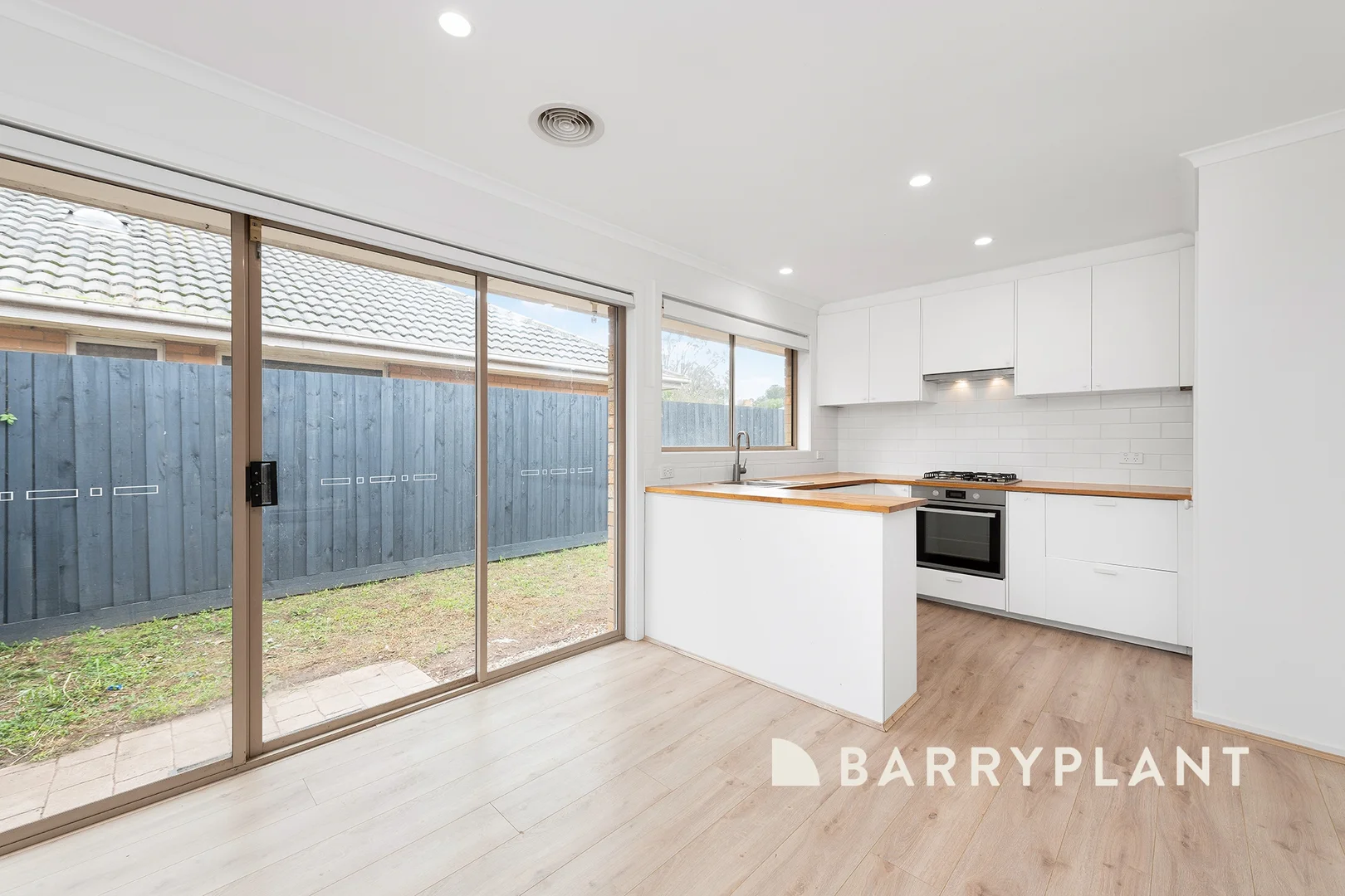 Additional image 6 of 3/8 Somerset Drive, Sunshine North VIC 3020