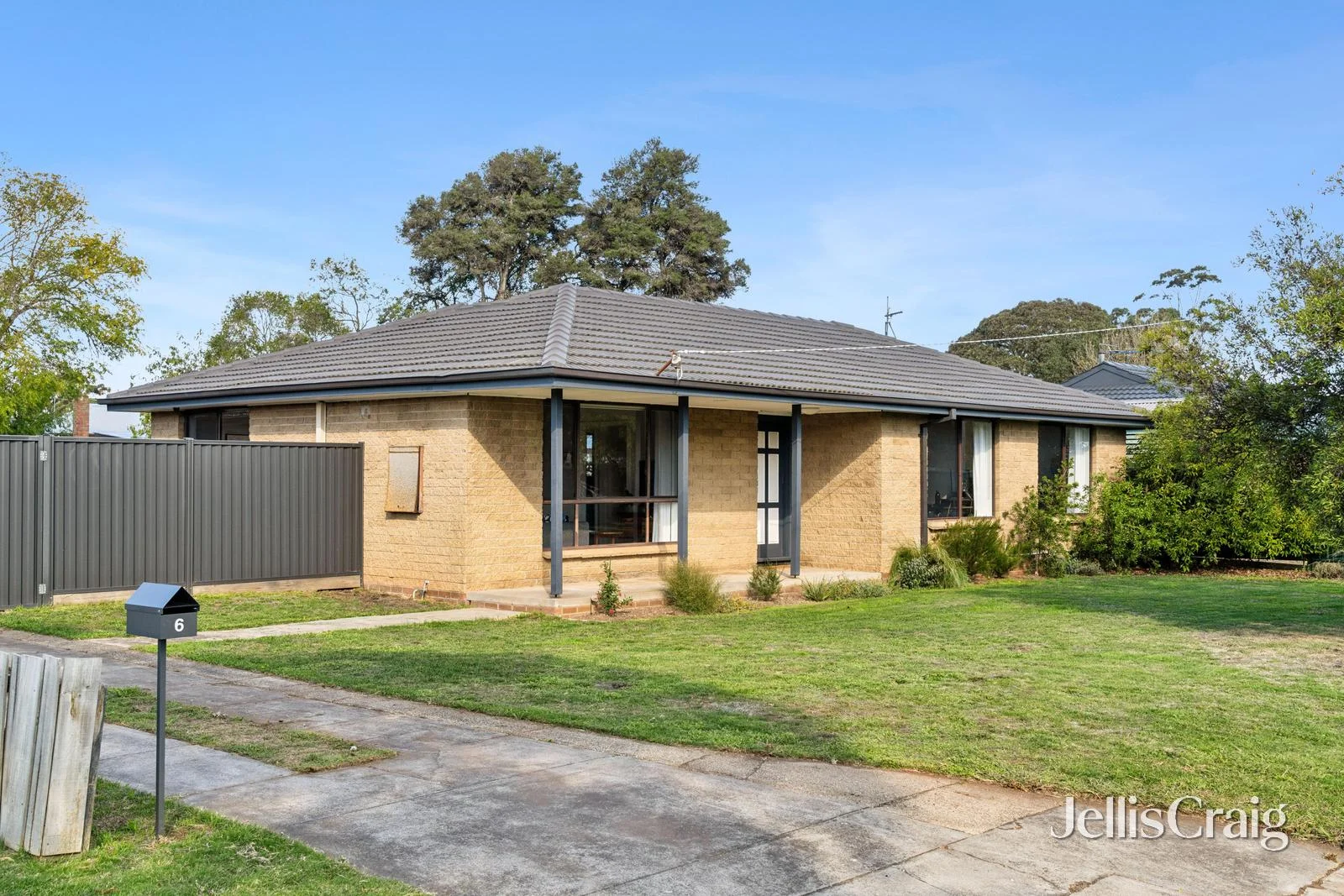 6 Lewis Court, Sebastopol VIC 3356