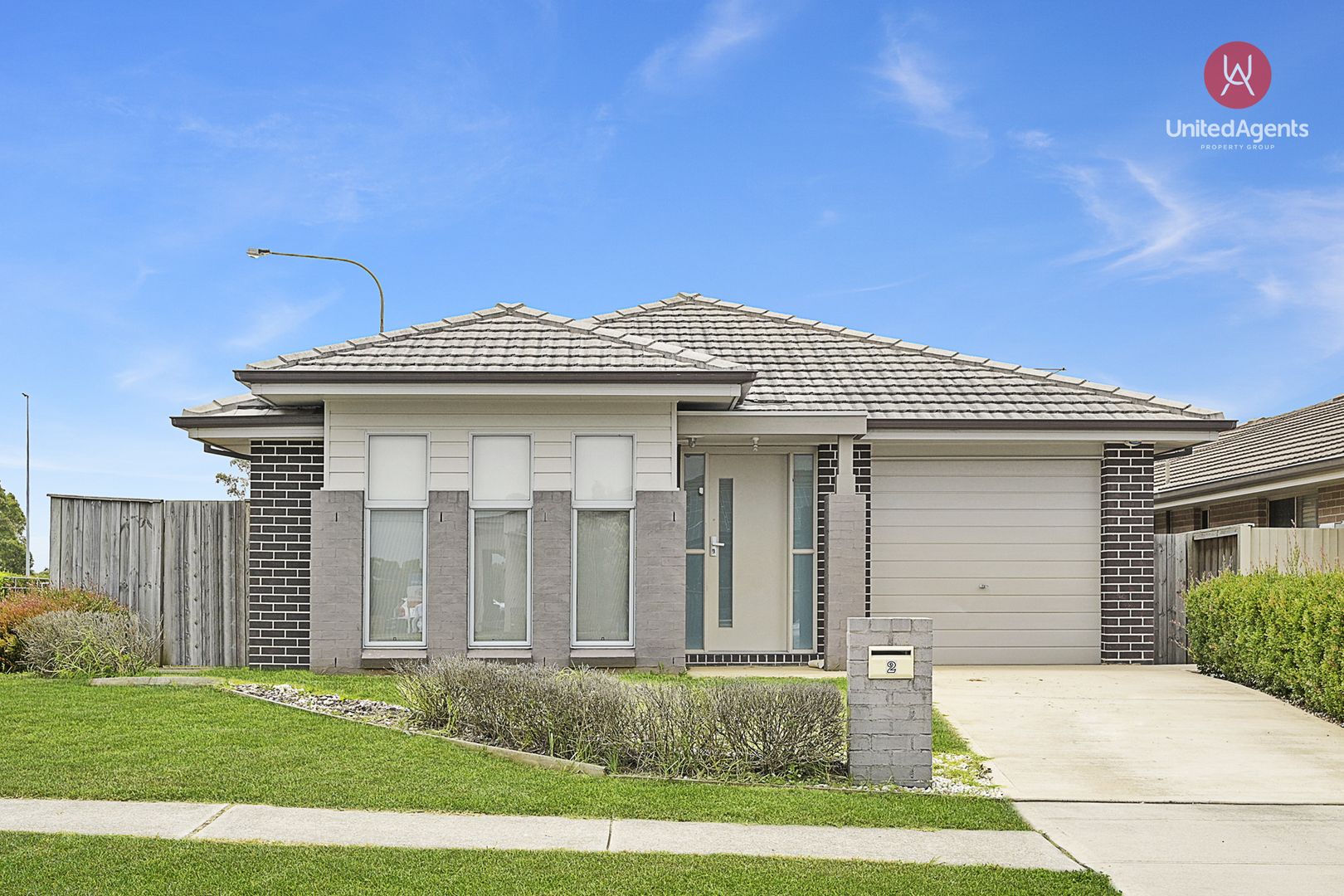 4 bedrooms House in 2 William Buckley Drive CARNES HILL NSW, 2171