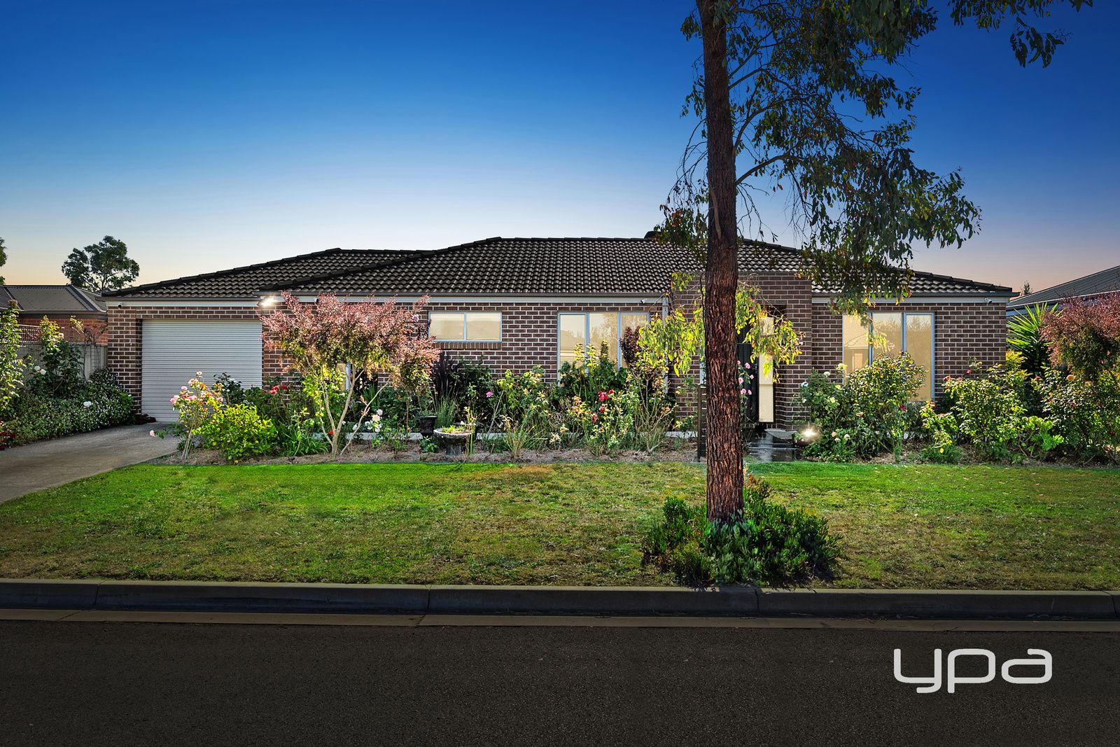 24 Deakin Drive, Delacombe VIC 3356, Image 0