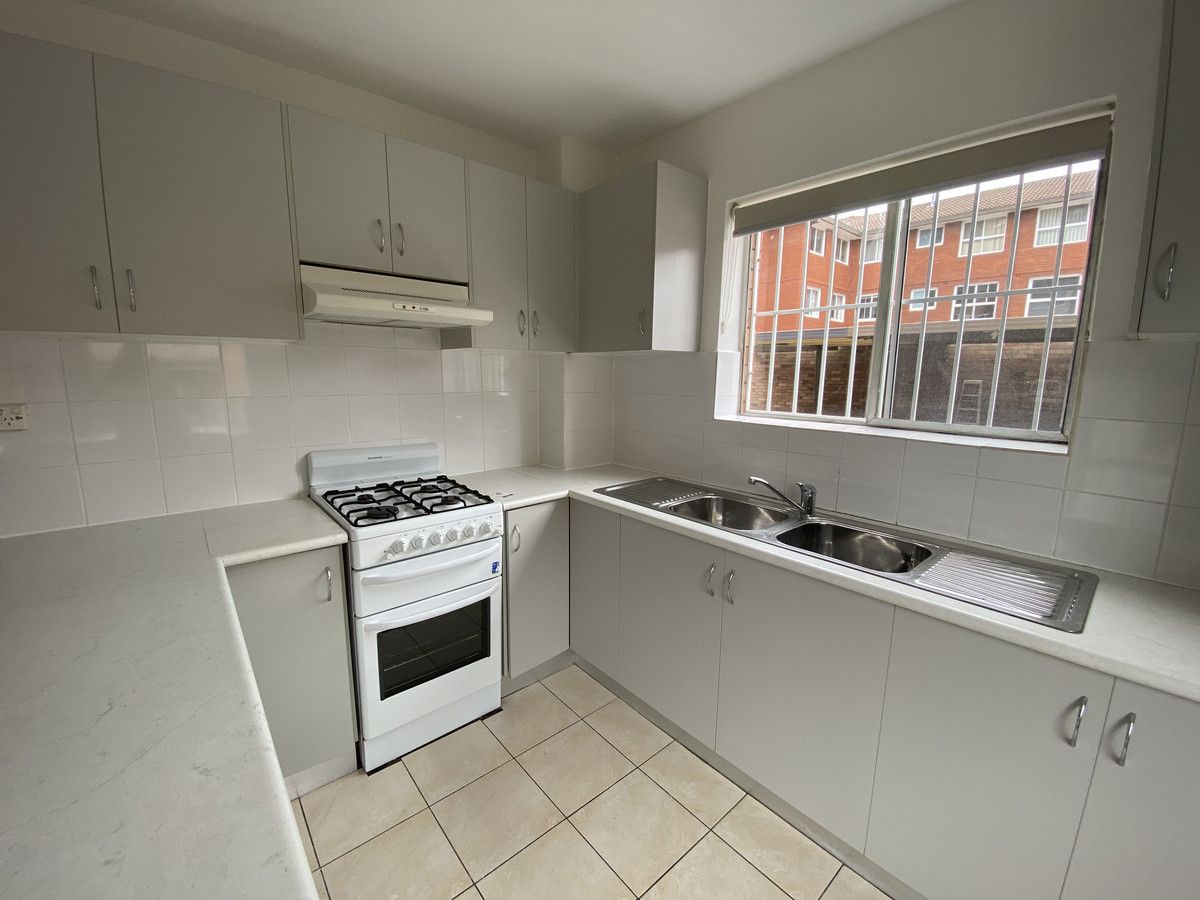 2 bedrooms Apartment / Unit / Flat in 8/3 O'Rourke Crescent EASTLAKES NSW, 2018