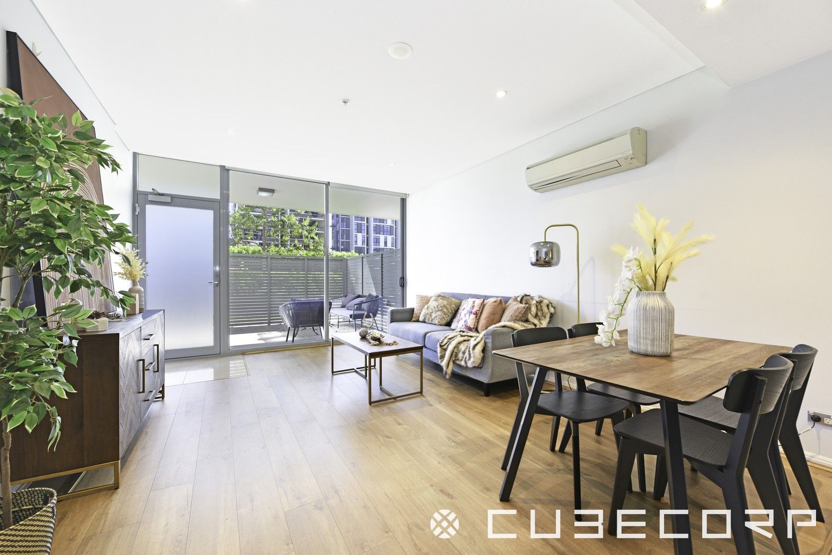 1 bedrooms Apartment / Unit / Flat in 206/20 Gadigal avenue ZETLAND NSW, 2017