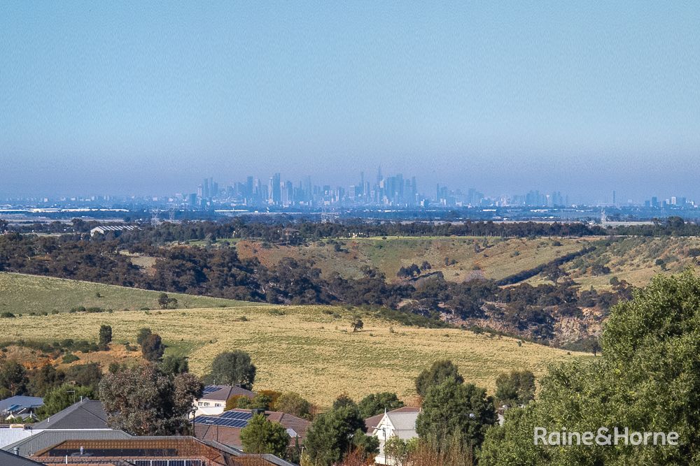 166 Belleview Drive, Sunbury VIC 3429 Domain