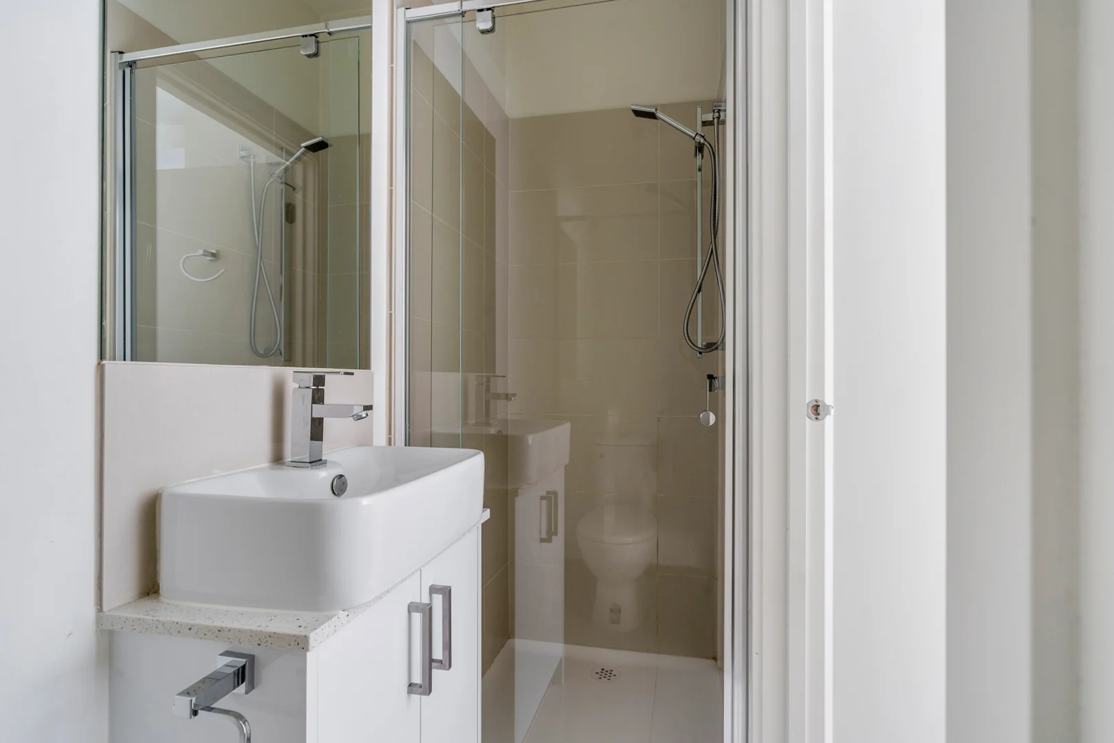 Additional image 13 of 6/166 Waterloo Road, Oak Park VIC 3046