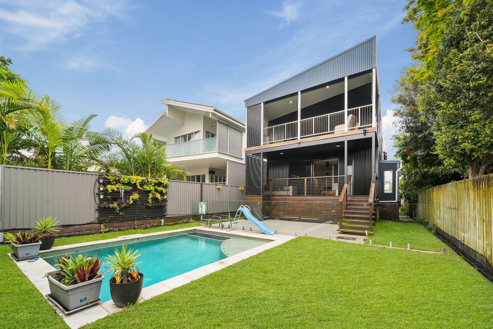 3 bedrooms House in 10 Murray Street SANDGATE QLD, 4017