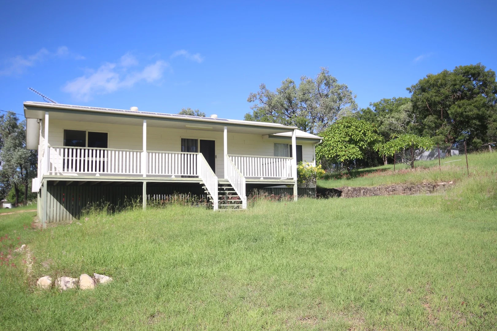 112 Lyons Street, Mundubbera QLD 4626