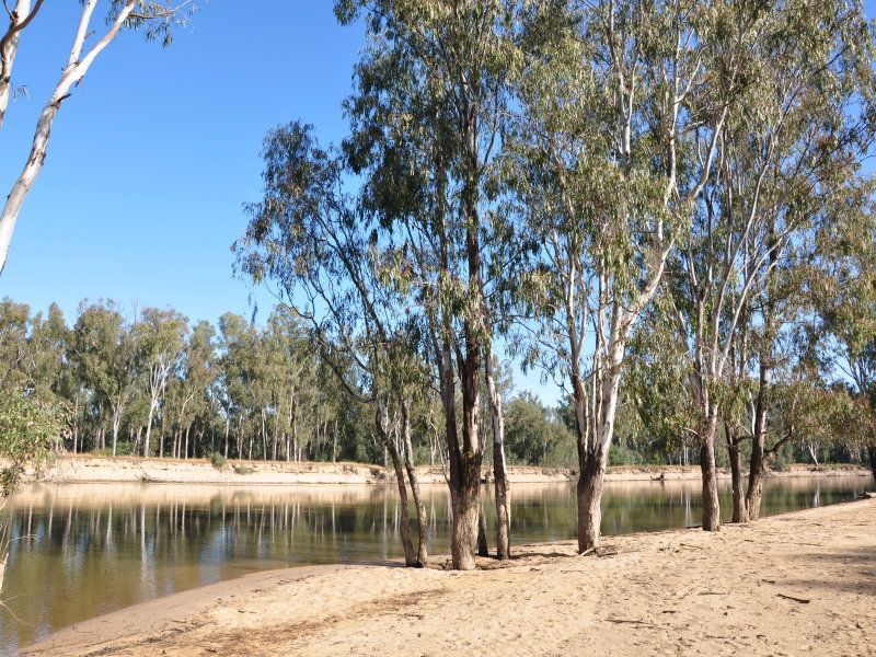 22 Bushlands Estate, Tocumwal NSW 2714, Image 0