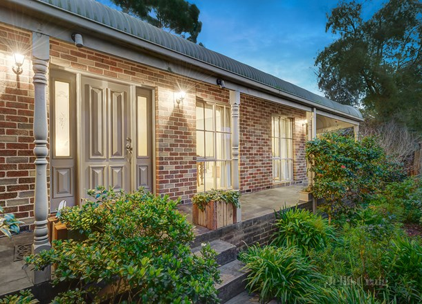 18 Happy Valley Court, Rowville VIC 3178