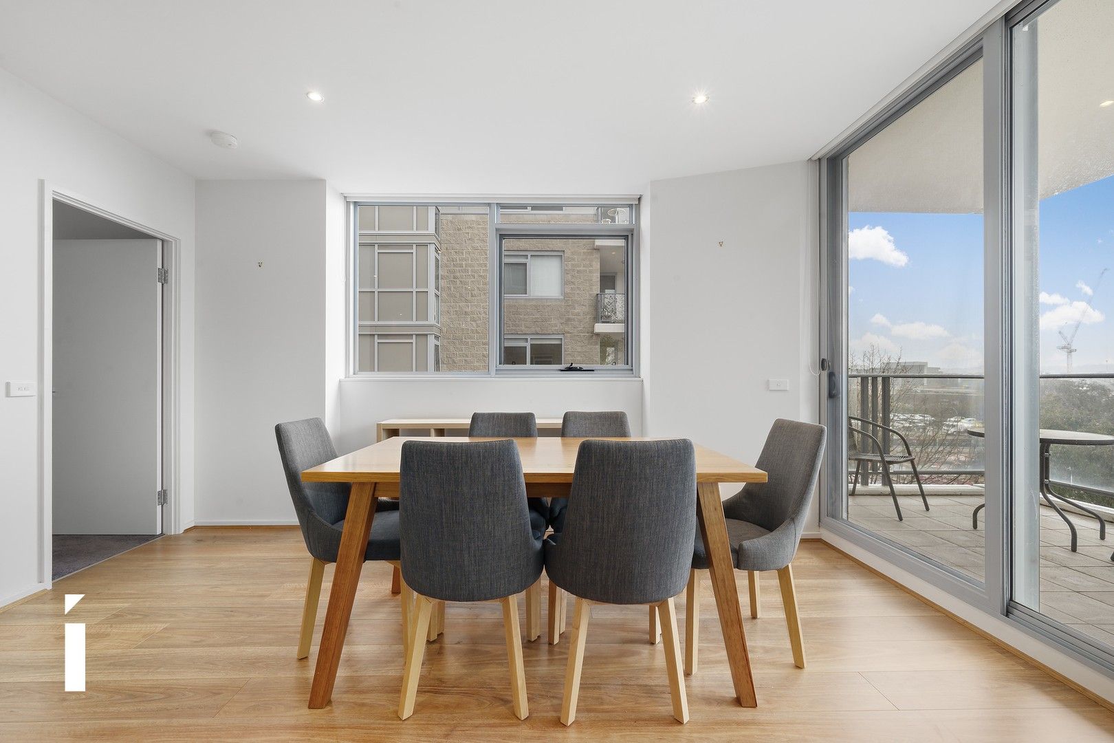1 bedrooms Apartment / Unit / Flat in 26/2 Edinburgh Avenue CITY ACT, 2601