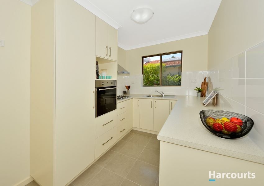 24/10 Hungerford Avenue, Halls Head WA 6210, Image 2