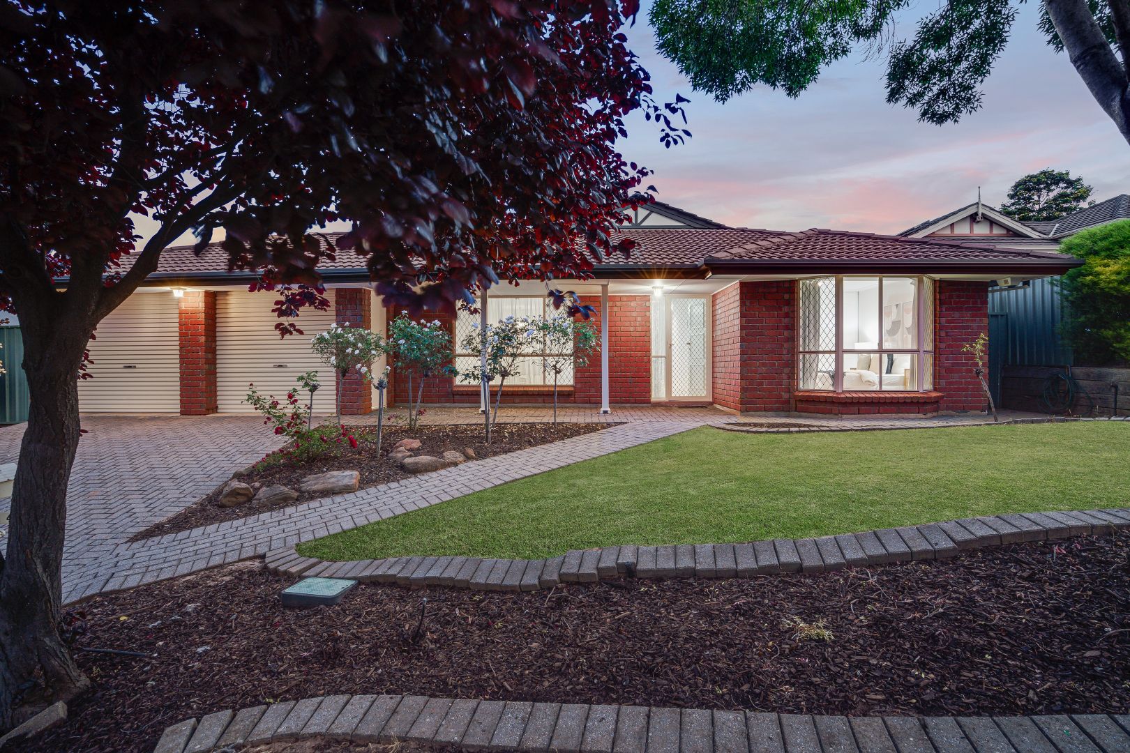 4 Lake Magenta Court, Greenwith SA 5125, Image 2