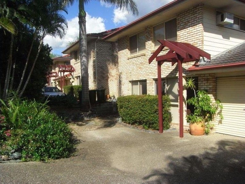 3 bedrooms Townhouse in 3/33 Osterley Road CARINA HEIGHTS QLD, 4152
