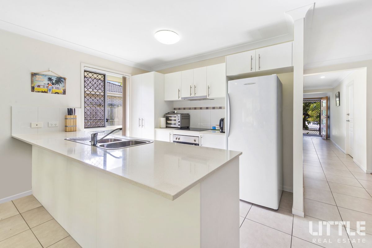 9 Penfolds Court, Holmview QLD 4207, Image 2