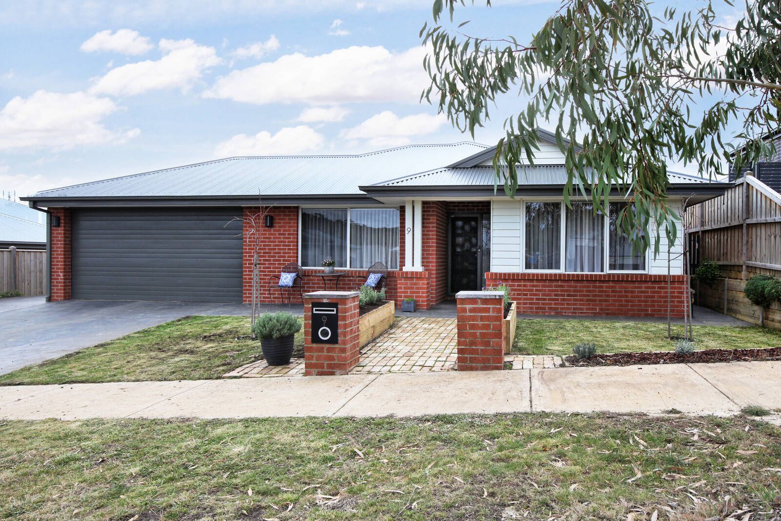 9 Doyeswood Drive, Woodend VIC 3442, Image 0