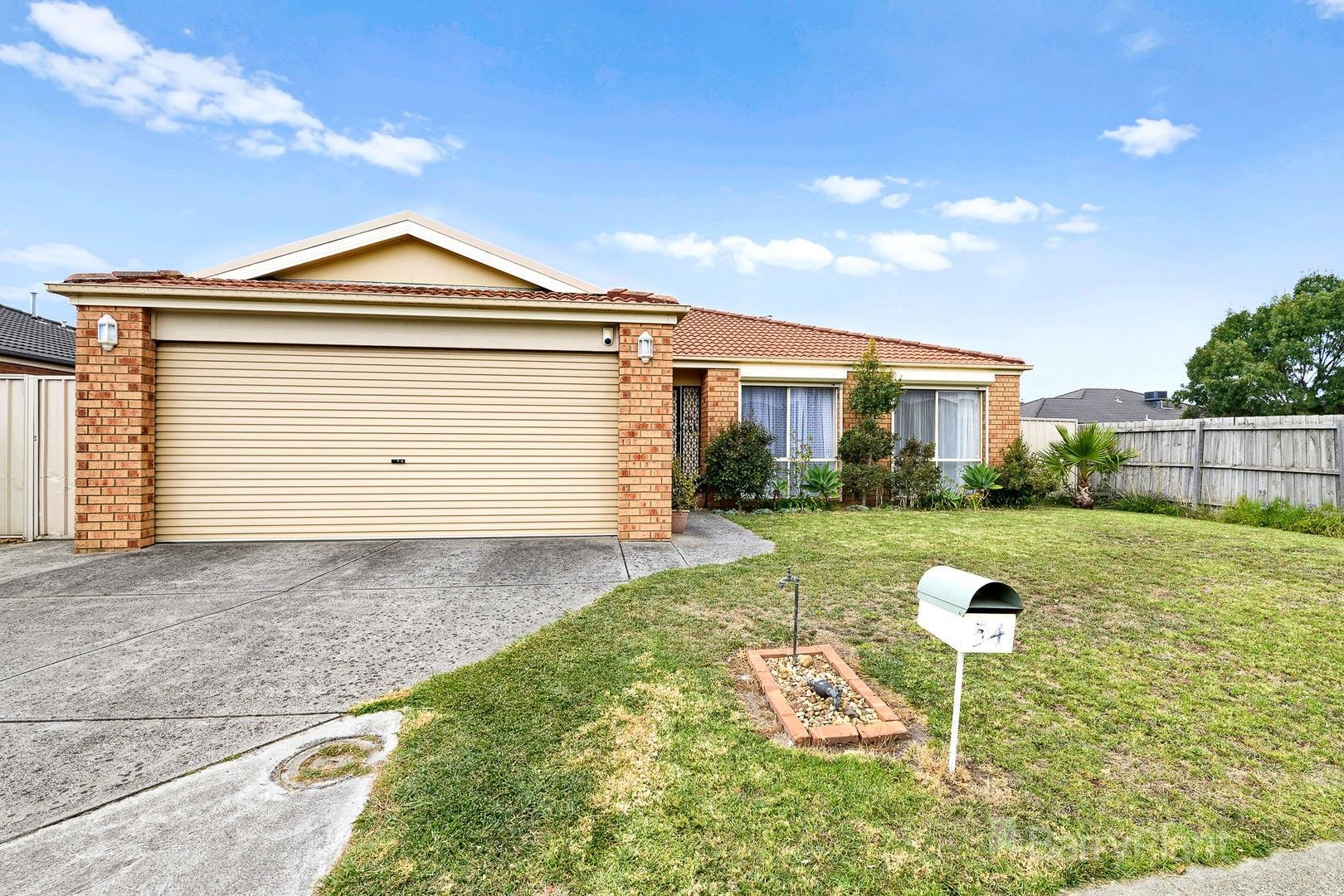 4 bedrooms House in 54 Community Parade NARRE WARREN SOUTH VIC, 3805