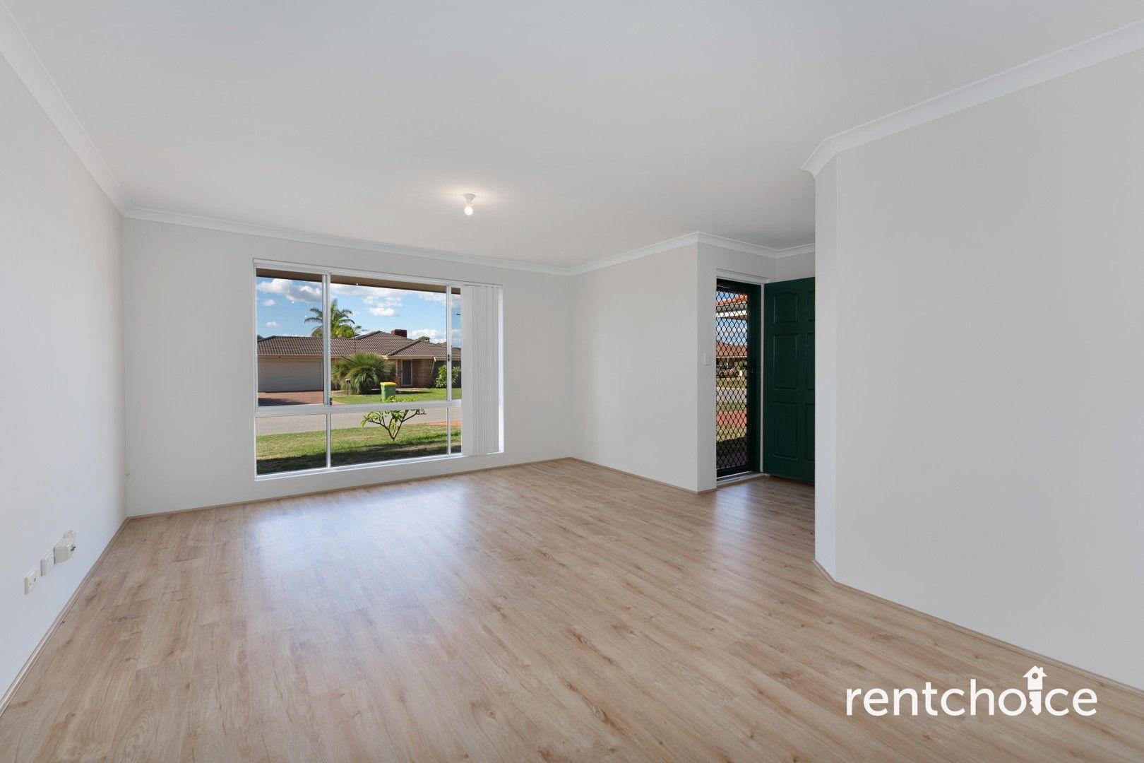 4 bedrooms House in 1 Mackay Place COOLOONGUP WA, 6168