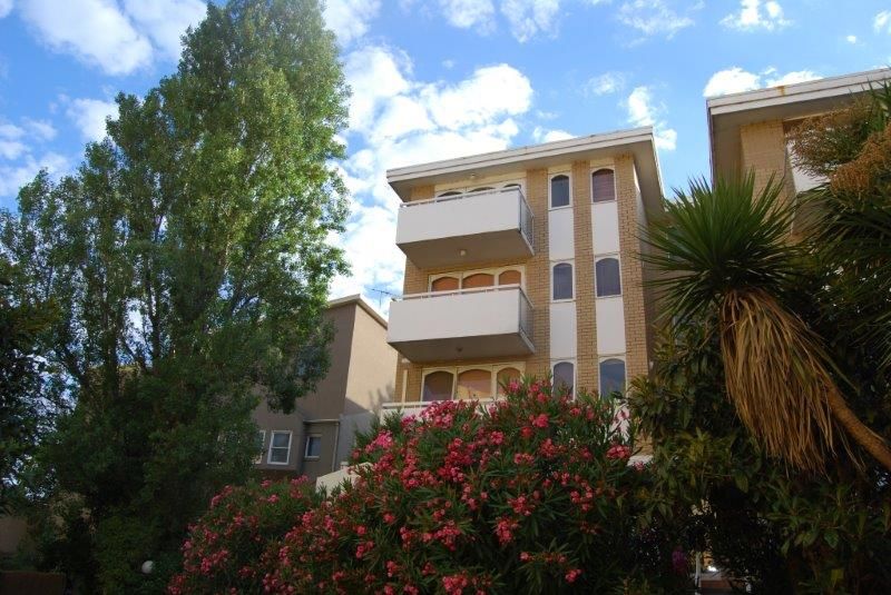 1 bedrooms Apartment / Unit / Flat in 15/10-12 Lennon Street PARKVILLE VIC, 3052