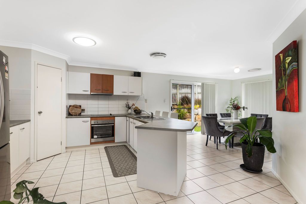 14 Casement Court, Collingwood Park QLD 4301, Image 2