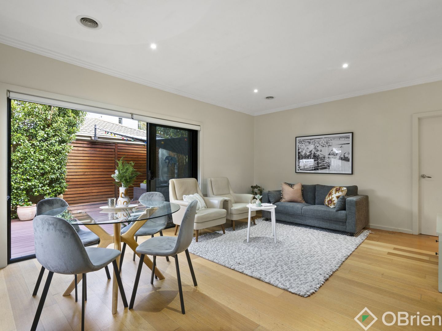 2 Hutchins Close, Mordialloc VIC 3195, Image 1