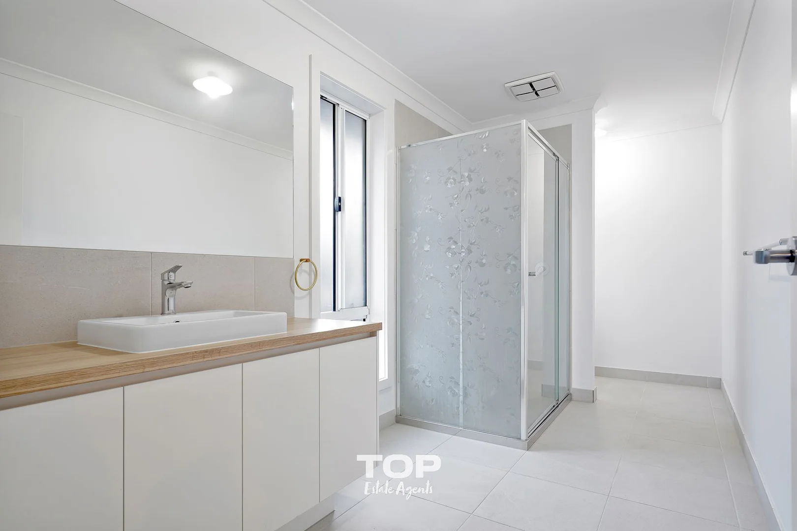 Additional image 12 of 19 Orana Boulevard, Clyde North VIC 3978