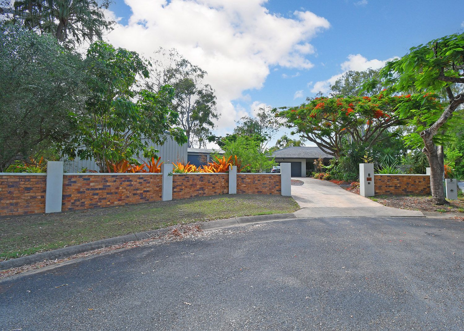 4 bedrooms House in  DUNDOWRAN BEACH QLD, 4655