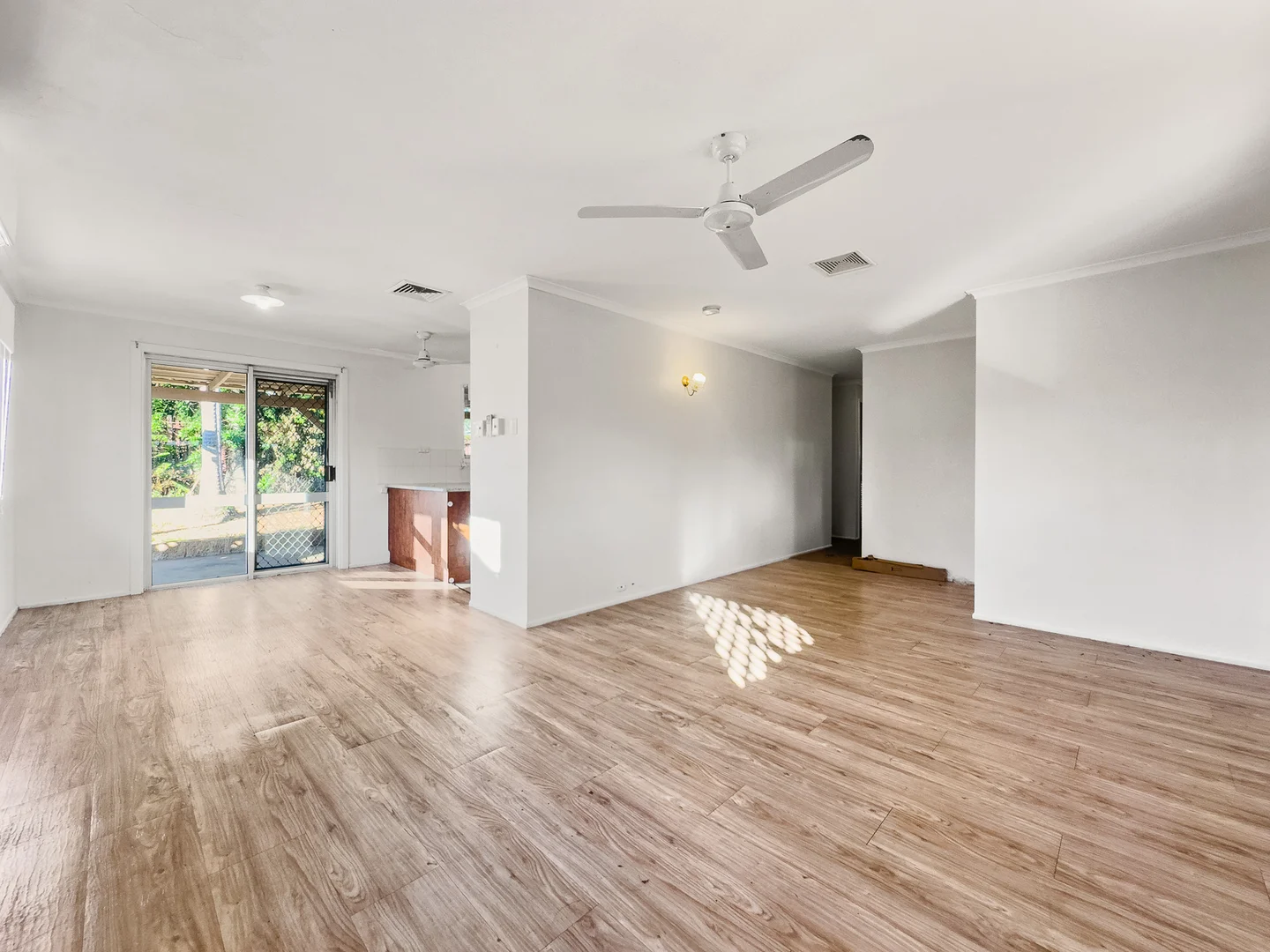 Additional image 3 of 15 Saunders Street, Point Vernon QLD 4655