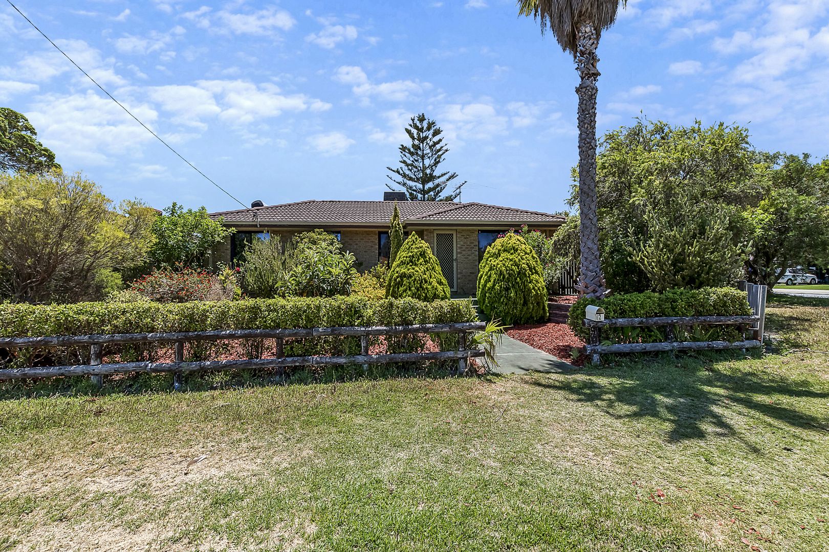 2 Windale Place, Cooloongup WA 6168, Image 2