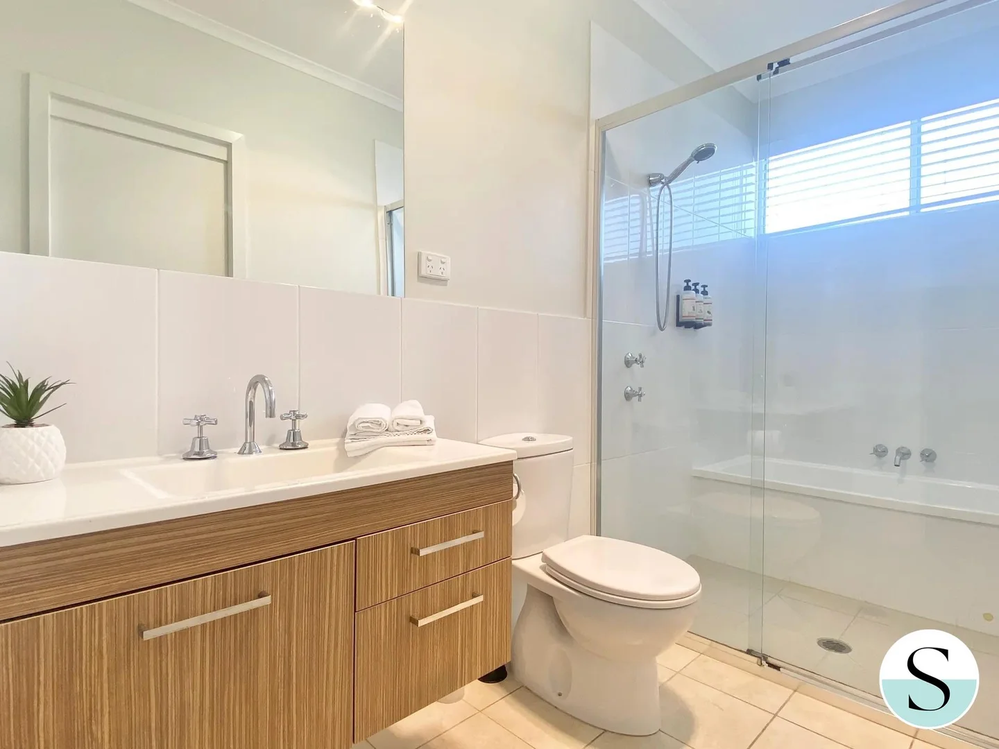 Additional image 6 of 28 Beachside Drive, Caves Beach NSW 2281