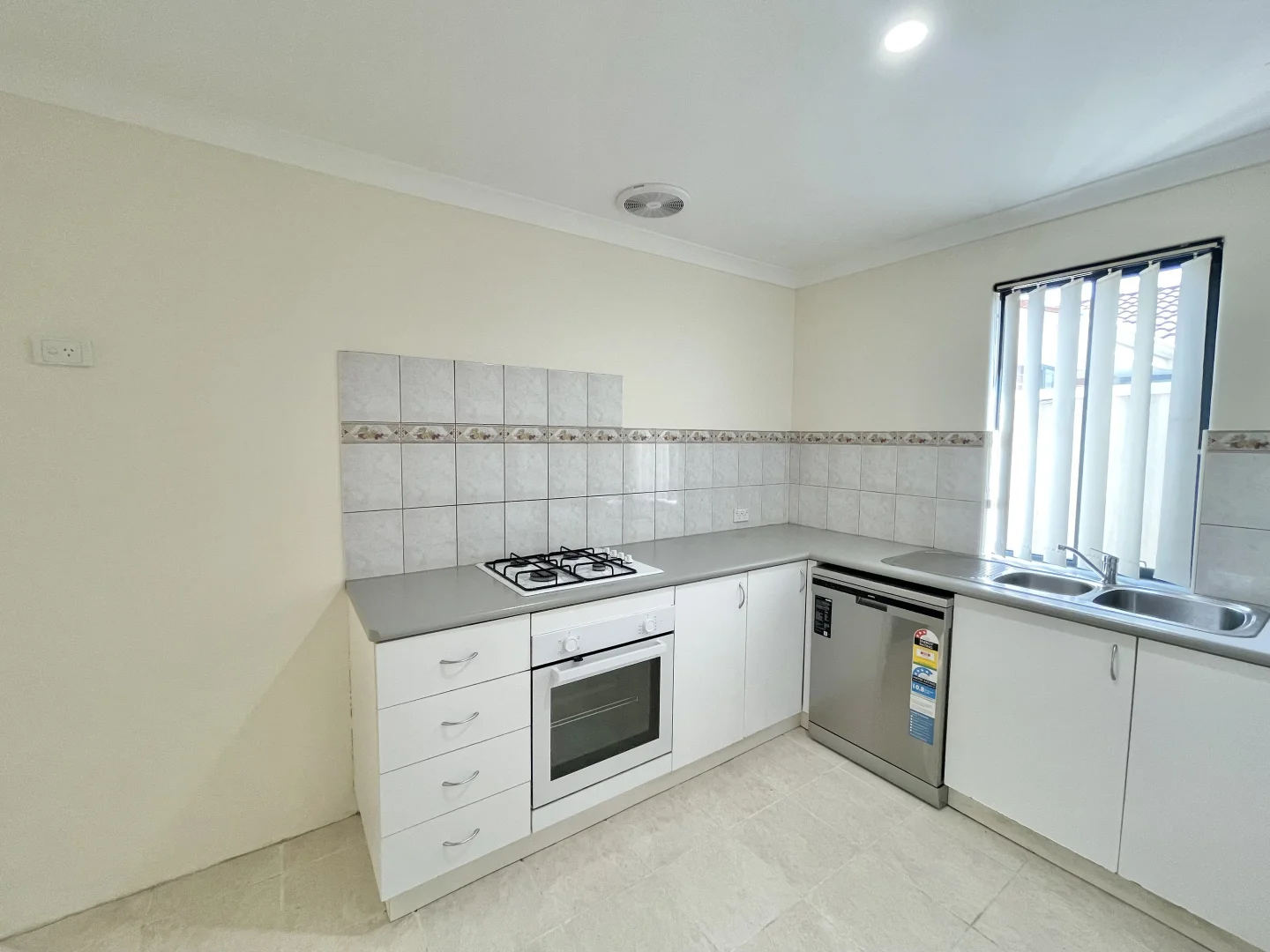 Additional image 8 of 14/79-81 George Way, Cannington WA 6107