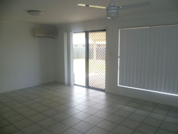 73 Searle Street, Thabeban QLD 4670, Image 2