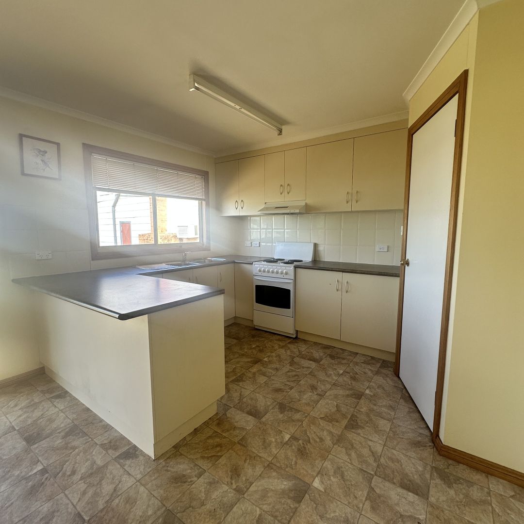 10 Marsden Street, Condobolin NSW 2877 - House For Rent - $280 | Domain
