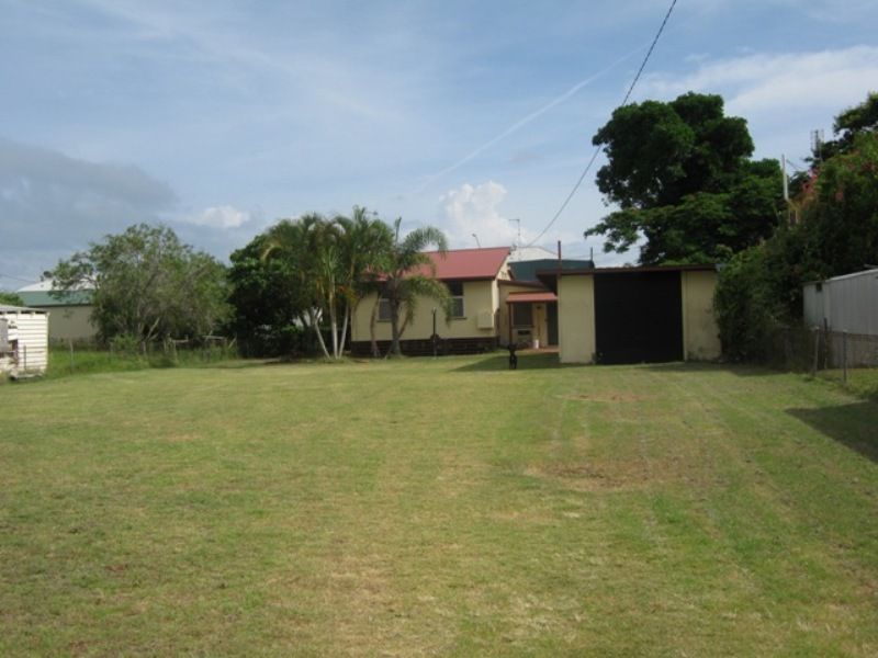 2 bedrooms House in 8 Hibiscus Street URANGAN QLD, 4655