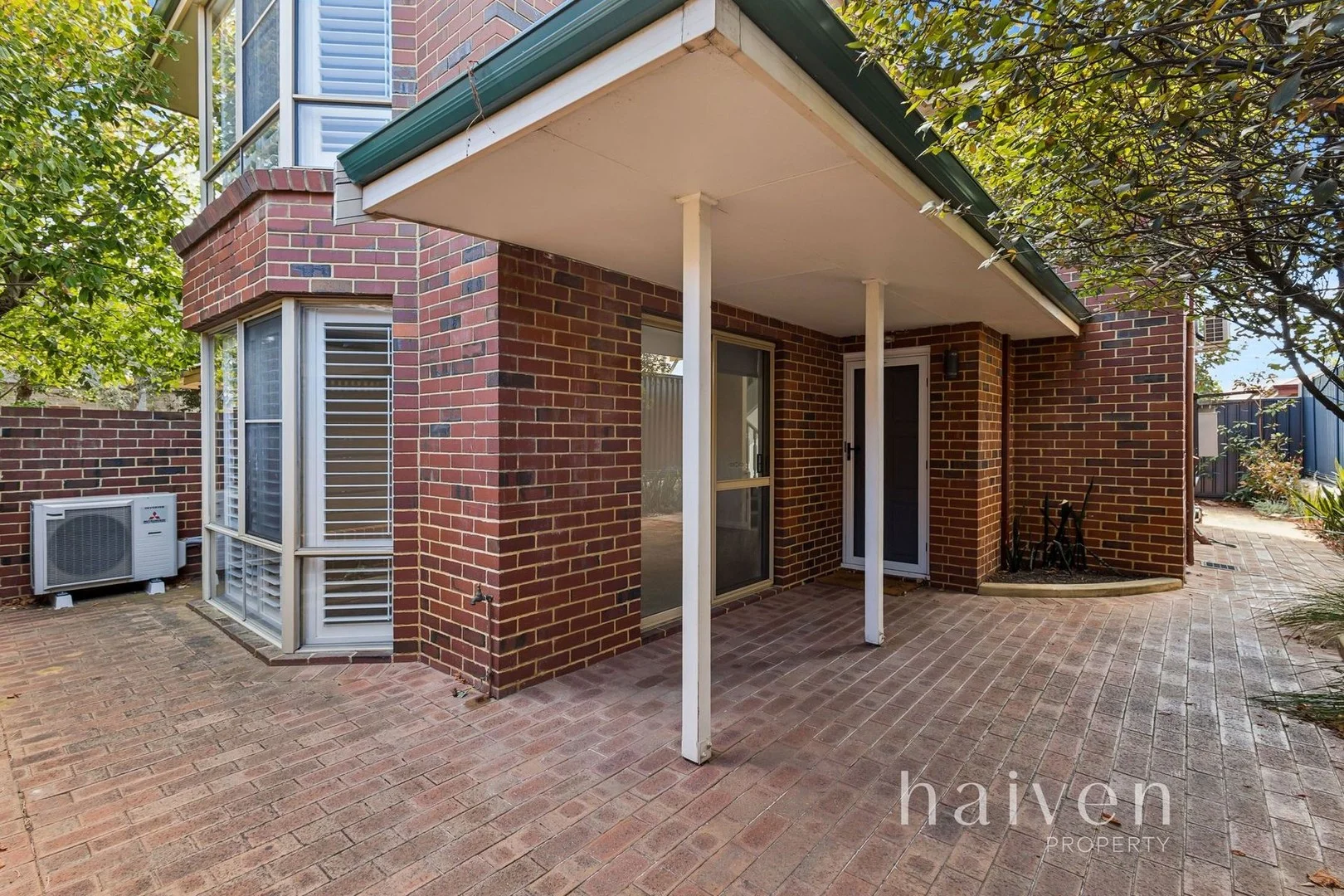 Primary image of 3/76 MILLCREST STREET, Scarborough WA 6019