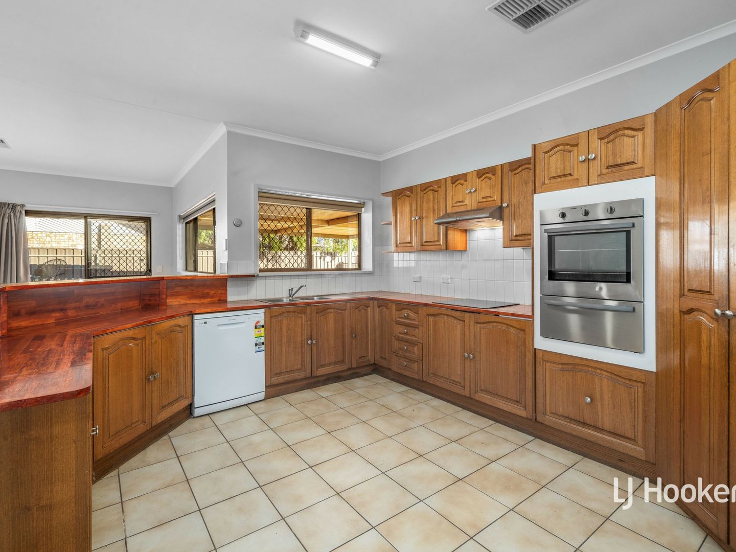 42 Eagle Court, Desert Springs NT 0870, Image 2