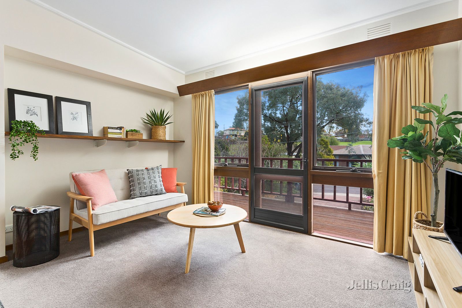 8 Moola Close, Yallambie VIC 3085, Image 2