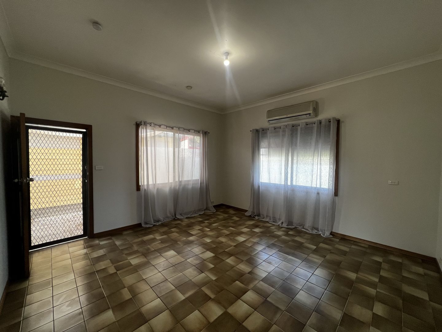 10 Wharf Street, Morisset NSW 2264 House For Rent 560 Domain