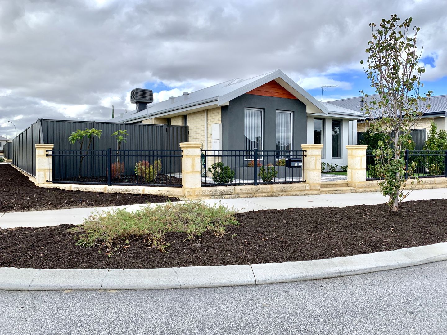 3 bedrooms House in 8 Integra Street AVELEY WA, 6069