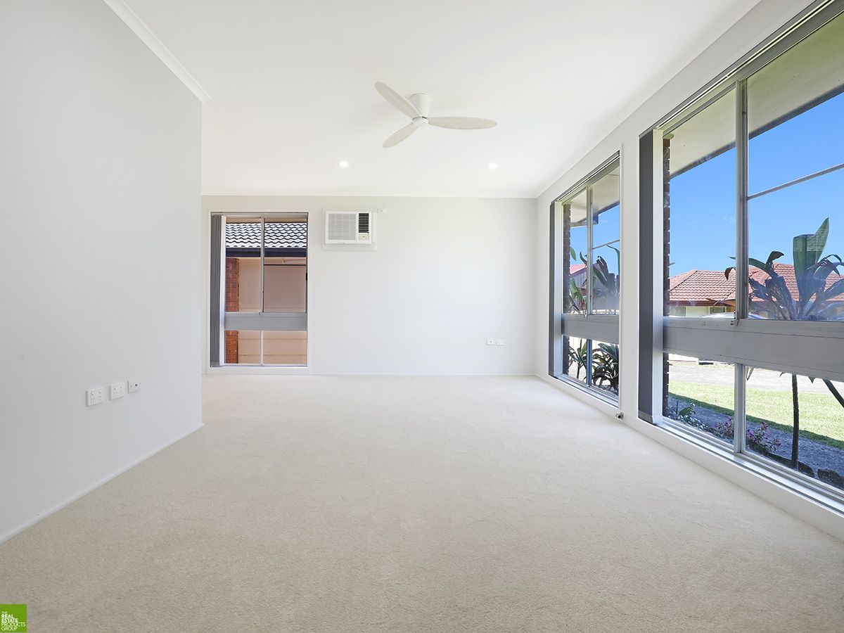 5 Carvie Close, Shellharbour NSW 2529, Image 2