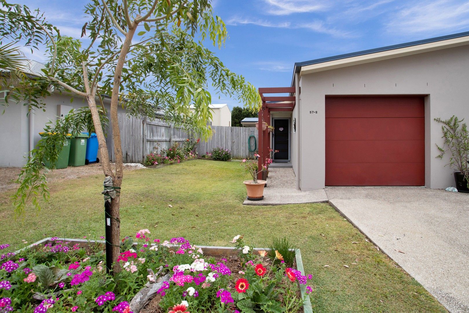 2/57 Phoenix Crescent, Rural View QLD 4740, Image 0