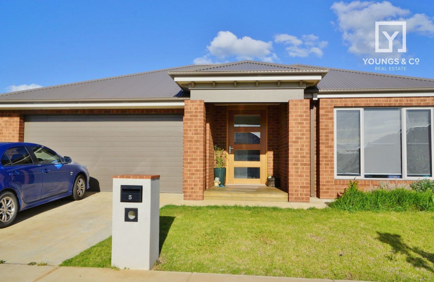 3 bedrooms House in 5 Tournment Drive MOOROOPNA VIC, 3629
