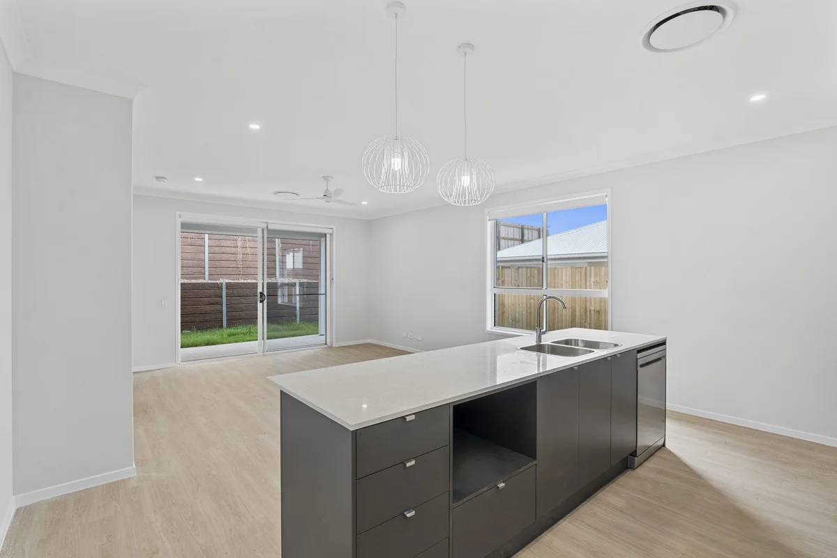 Additional image 7 of 2 Friendship Mews, White Rock QLD 4306