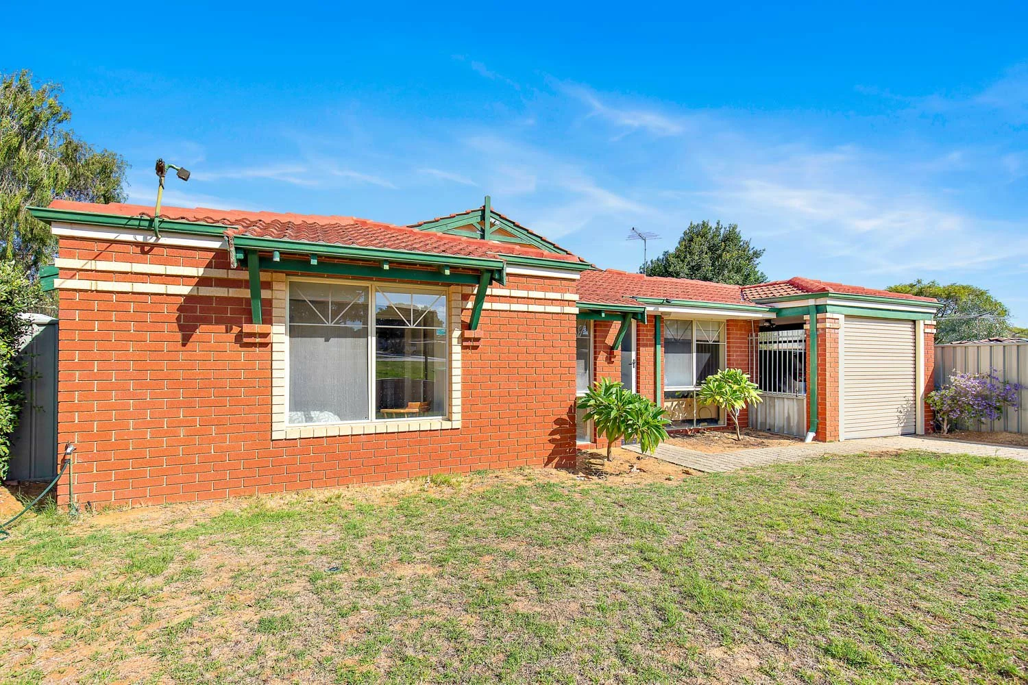 Additional image 23 of 27 Woodley Way, Parmelia WA 6167