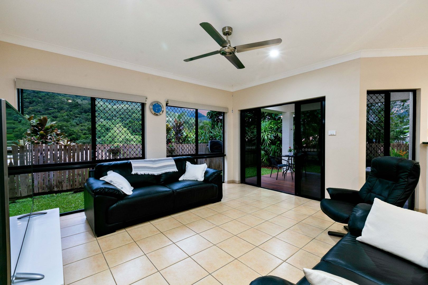 17 Ellie Banning Close, Redlynch QLD 4870, Image 1